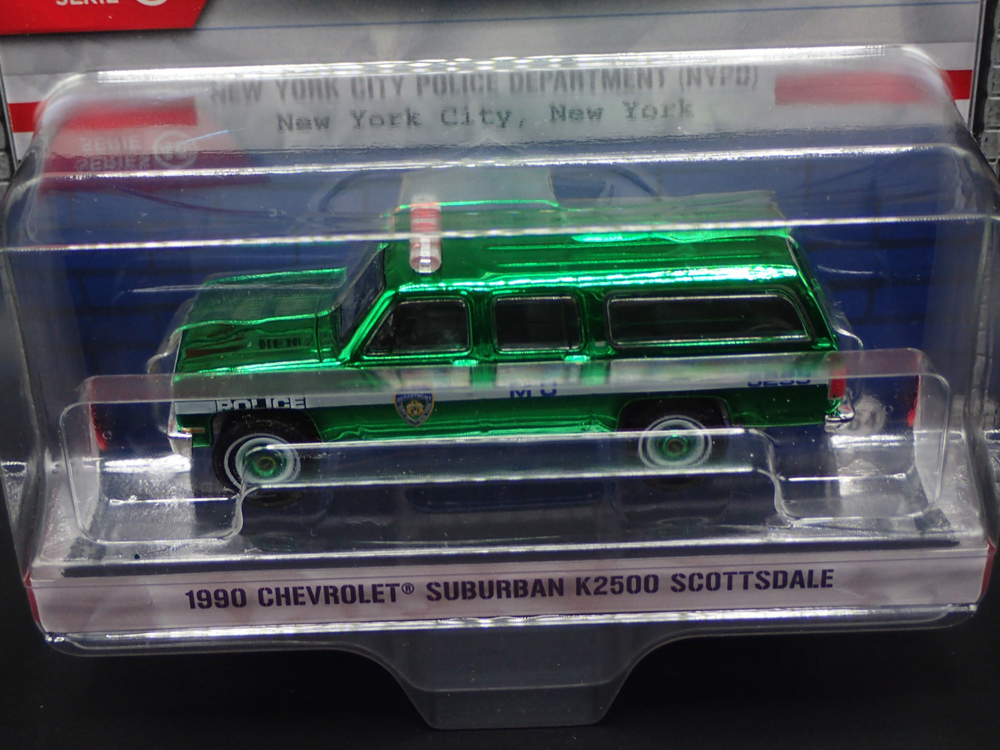 2025 GREENLIGHT GREEN MACHINE 1990 CHEVY SUBURBAN K2500 NYPD HOT PURSUIT 46