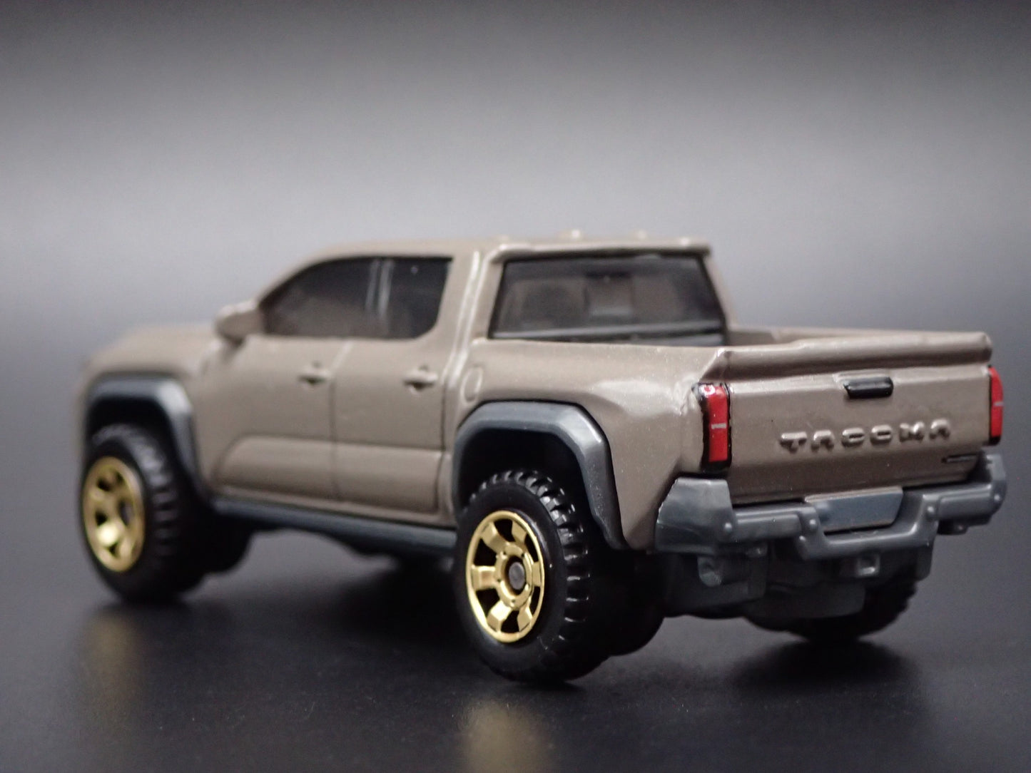 2024-2026 TOYOTA TACOMA PICKUP TRUCK 1:64 SCALE DIORAMA DIECAST MODEL CAR