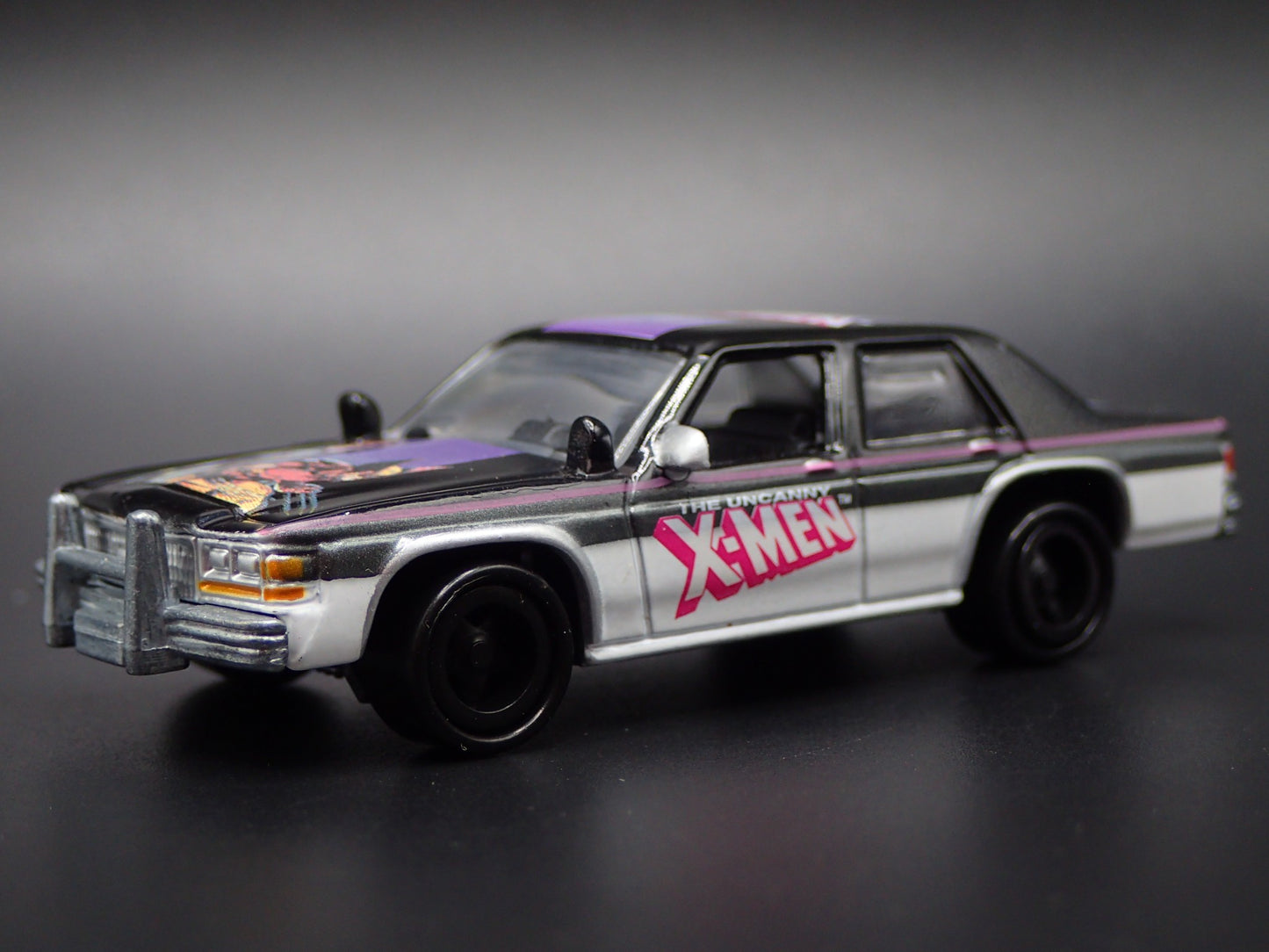 1980-1991 FORD LTD CROWN VICTORIA THE UNCANNY XMEN 1/64 SCALE DIECAST MODEL CAR