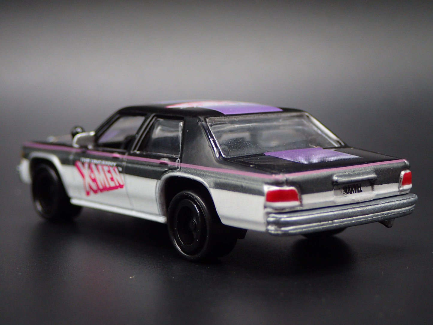 1980-1991 FORD LTD CROWN VICTORIA THE UNCANNY XMEN 1/64 SCALE DIECAST MODEL CAR