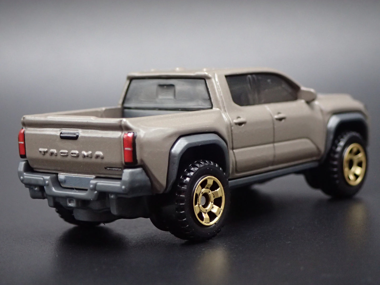 2024-2026 TOYOTA TACOMA PICKUP TRUCK 1:64 SCALE DIORAMA DIECAST MODEL CAR