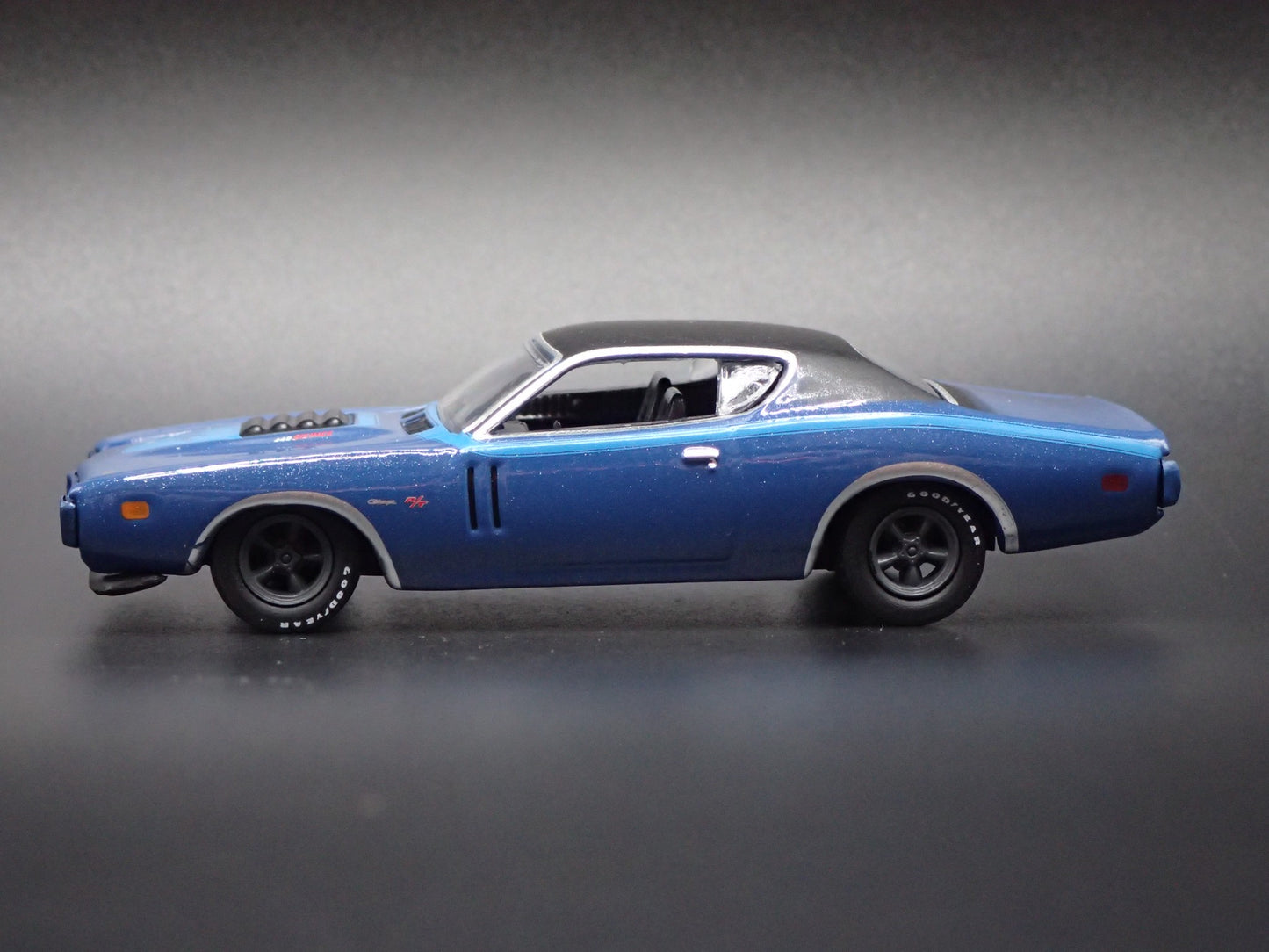 1971 71 DODGE CHARGER RT 440 PACK BLUE 1:64 SCALE COLLECTIBLE DIECAST MODEL CAR