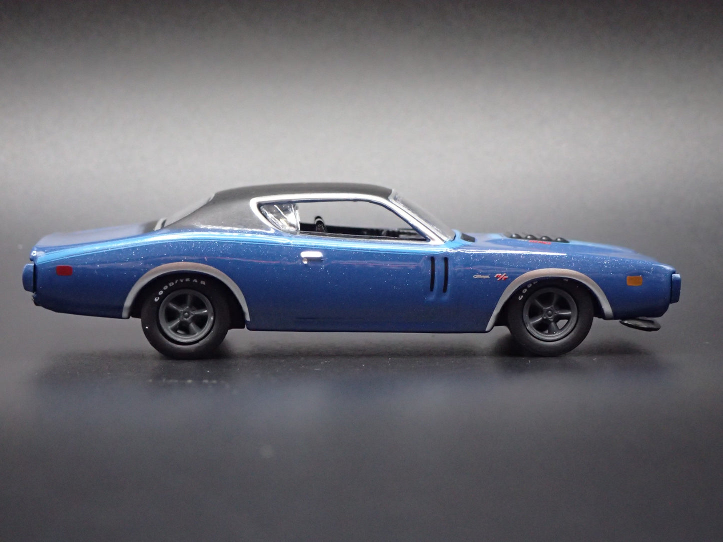 1971 71 DODGE CHARGER RT 440 PACK BLUE 1:64 SCALE COLLECTIBLE DIECAST MODEL CAR