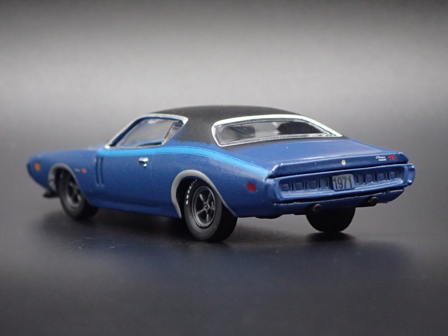 1971 71 DODGE CHARGER RT 440 PACK BLUE 1:64 SCALE COLLECTIBLE DIECAST MODEL CAR