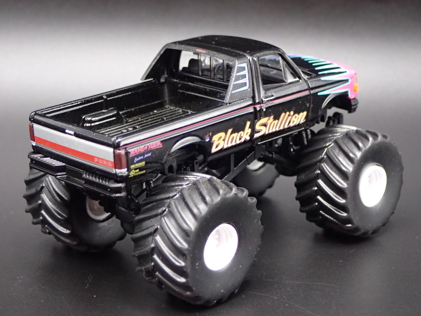 1992 92 FORD F250 MONSTER TRUCK BLACK STALLION RARE 1/64 SCALE DIECAST MODEL CAR