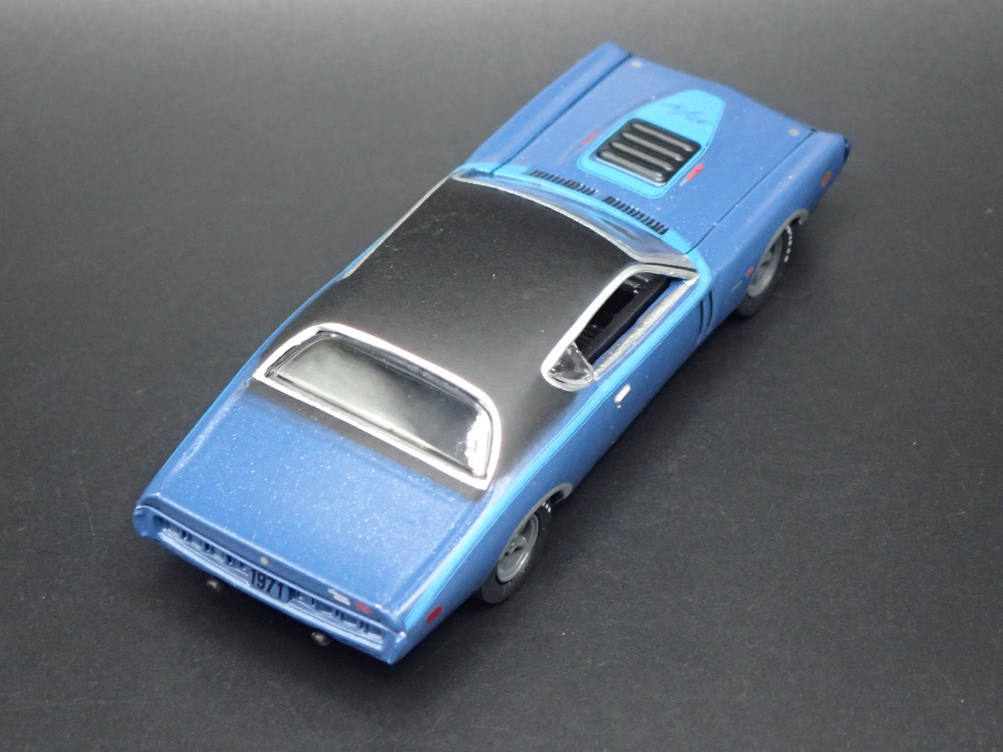1971 71 DODGE CHARGER RT 440 PACK BLUE 1:64 SCALE COLLECTIBLE DIECAST MODEL CAR