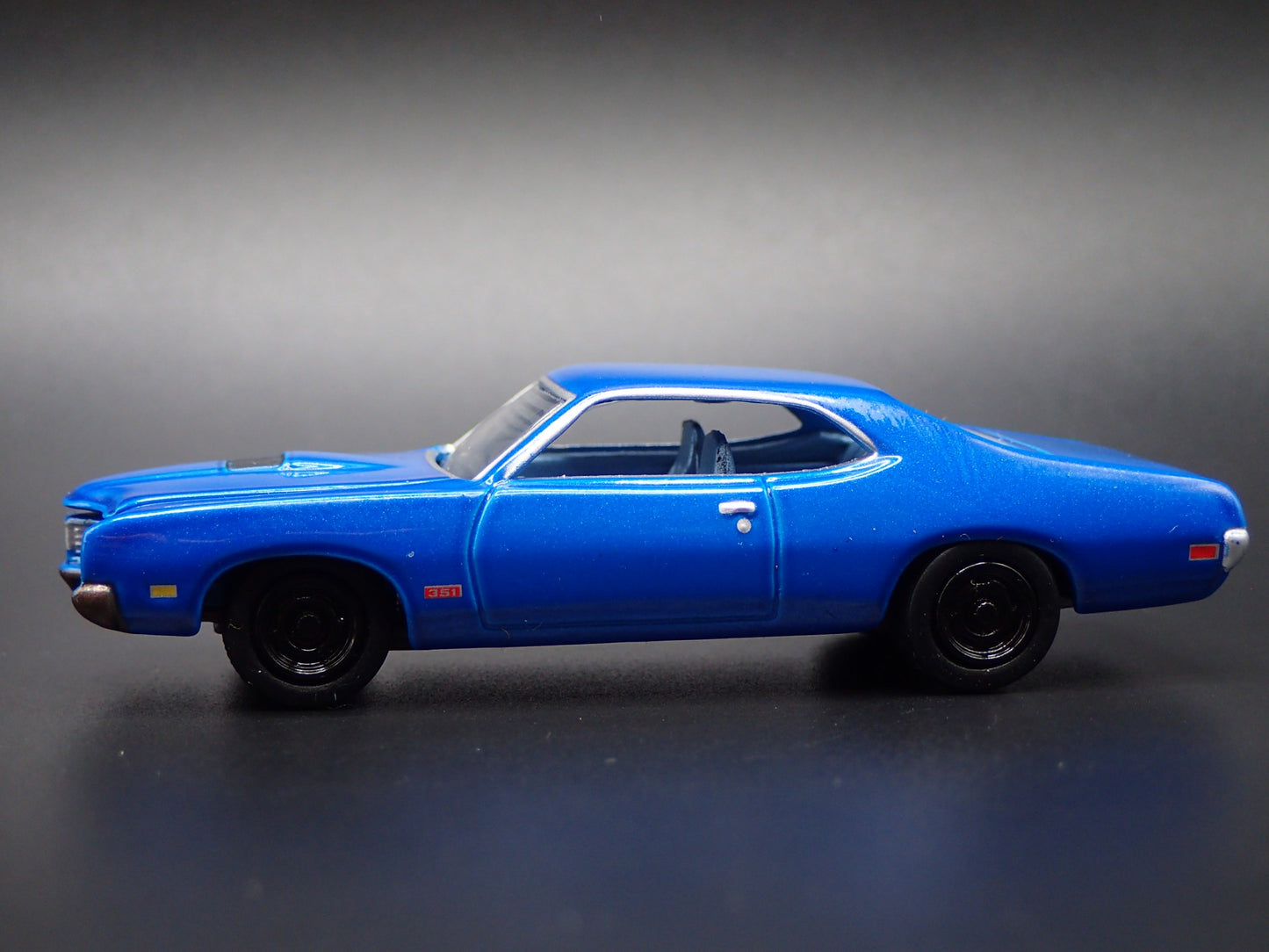 1970 70 MERC MERCURY MONTEGO  1:64 SCALE COLLECTIBLE DIORAMA DIECAST MODEL CAR