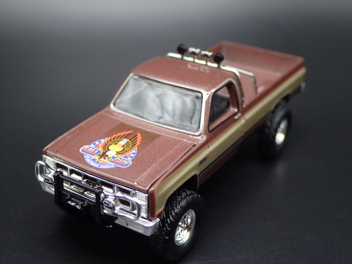 1982 82 GMC K2500 4X4 TRUCK FALL GUY SQUAREBODY 1/64 SCALE DIECAST MODEL CAR
