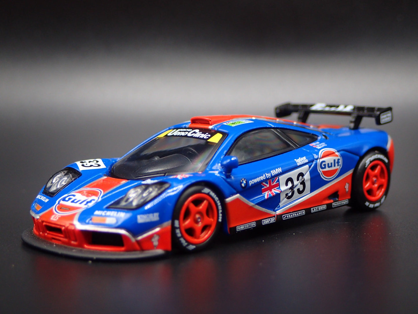 1996 MCLAREN F1 GTR 33 SUPER CAR GULF LE MANS 24 HR 1:64 SCALE DIECAST MODEL CAR
