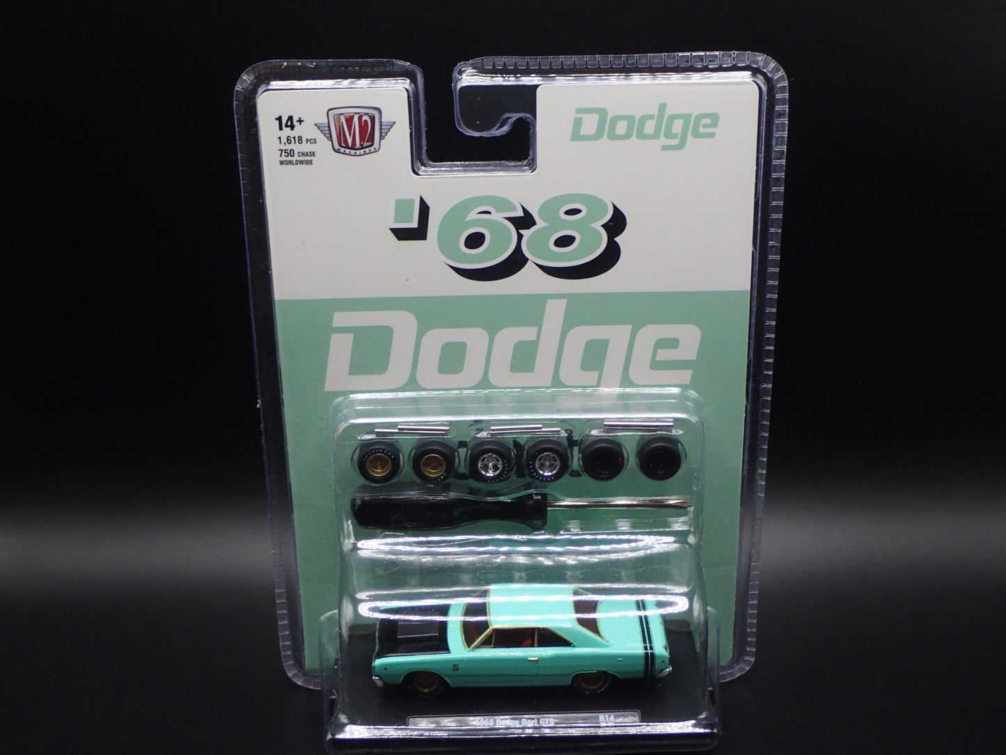 1968 DODGE DART 2026 M2 MACHINES AUTO WHEELS GOLD CHASE 1/750 R14 26-01