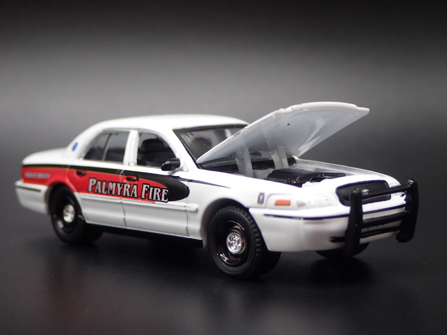 2011 11 FORD CROWN VICTORIA PALMYRA, PA FIRE DEPT 1:64 SCALE DIECAST MODEL CAR