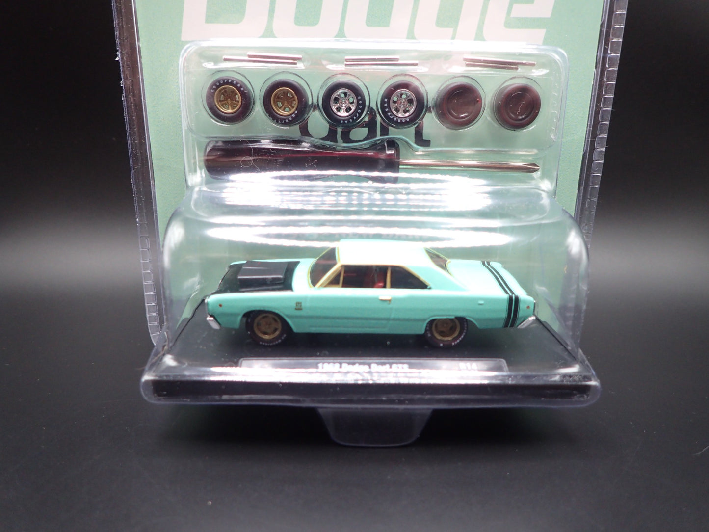 1968 DODGE DART 2026 M2 MACHINES AUTO WHEELS GOLD CHASE 1/750 R14 26-01