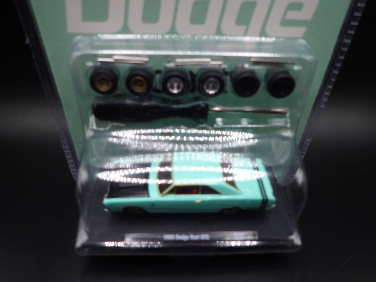 1968 DODGE DART 2026 M2 MACHINES AUTO WHEELS GOLD CHASE 1/750 R14 26-01