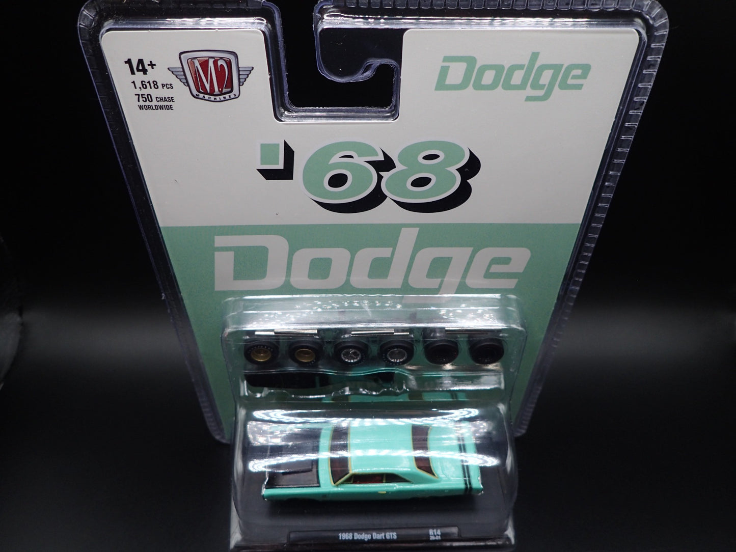 1968 DODGE DART 2026 M2 MACHINES AUTO WHEELS GOLD CHASE 1/750 R14 26-01
