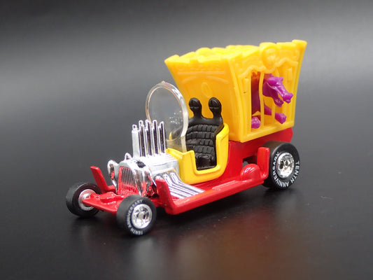 DRAGGIN DRAGON TOM DANIELS CUSTOM RARE 1:64 SCALE DIORAMA DIECAST MODEL CAR