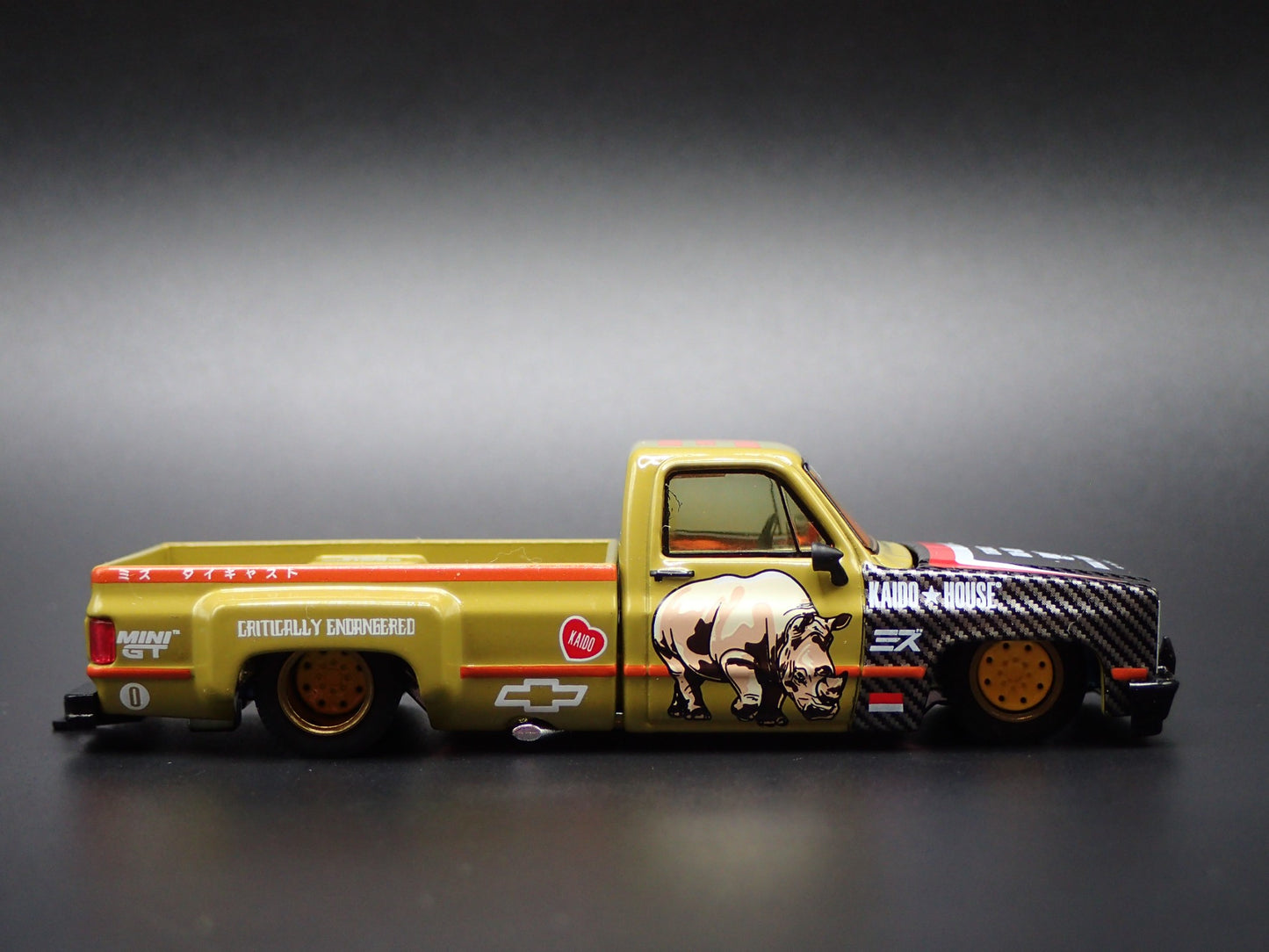 1983 83 CHEVROLET SILVERADO DUALLY KAIDO SQUAREBODY TRUCK 1/64 DIECAST MODEL CAR