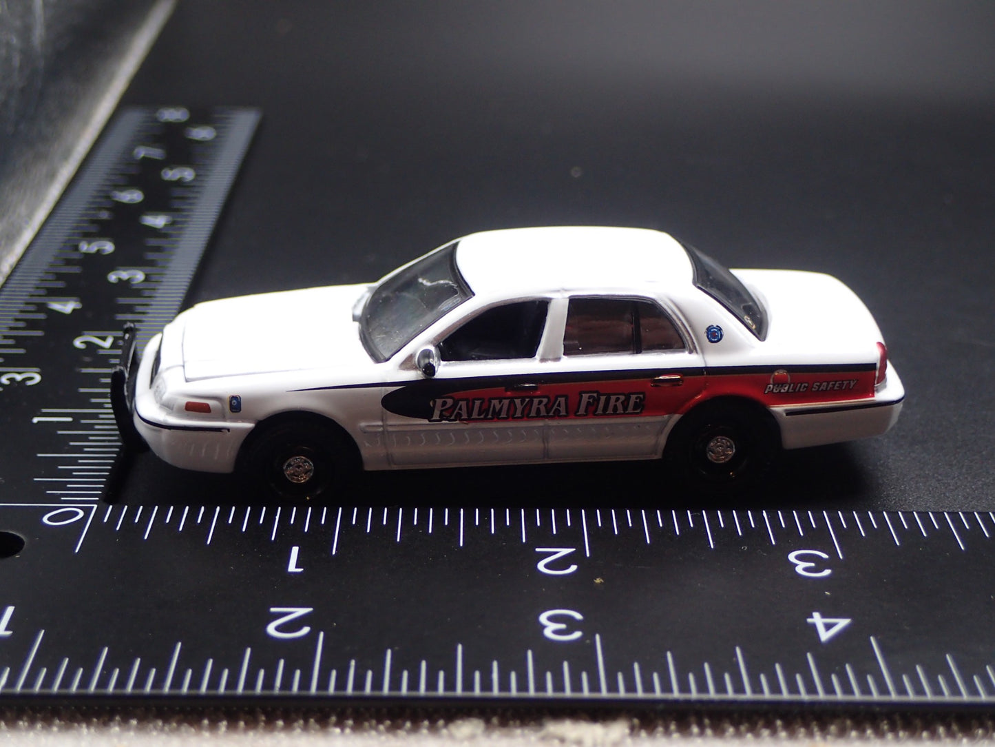 2011 11 FORD CROWN VICTORIA PALMYRA, PA FIRE DEPT 1:64 SCALE DIECAST MODEL CAR