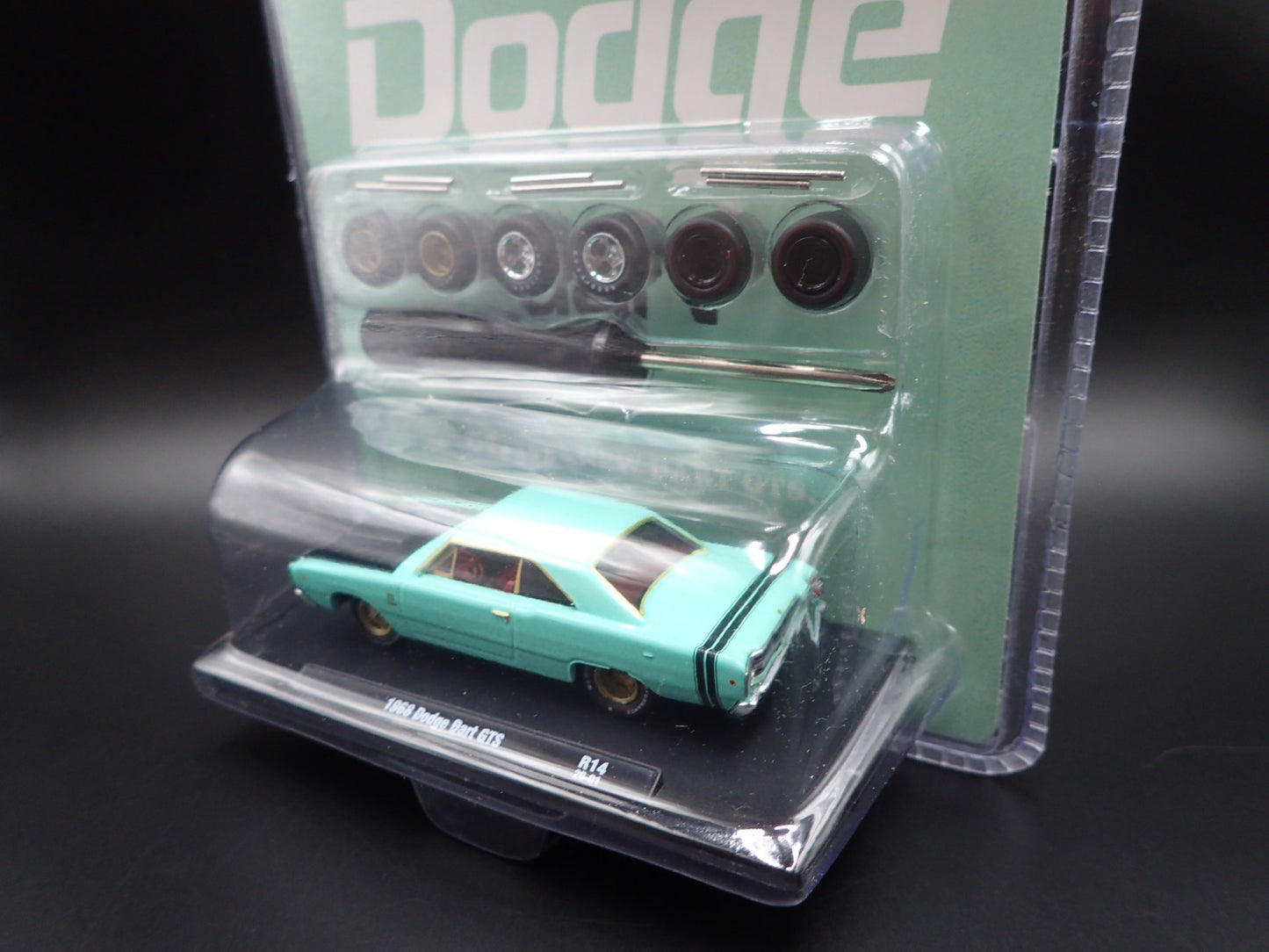 1968 DODGE DART 2026 M2 MACHINES AUTO WHEELS GOLD CHASE 1/750 R14 26-01