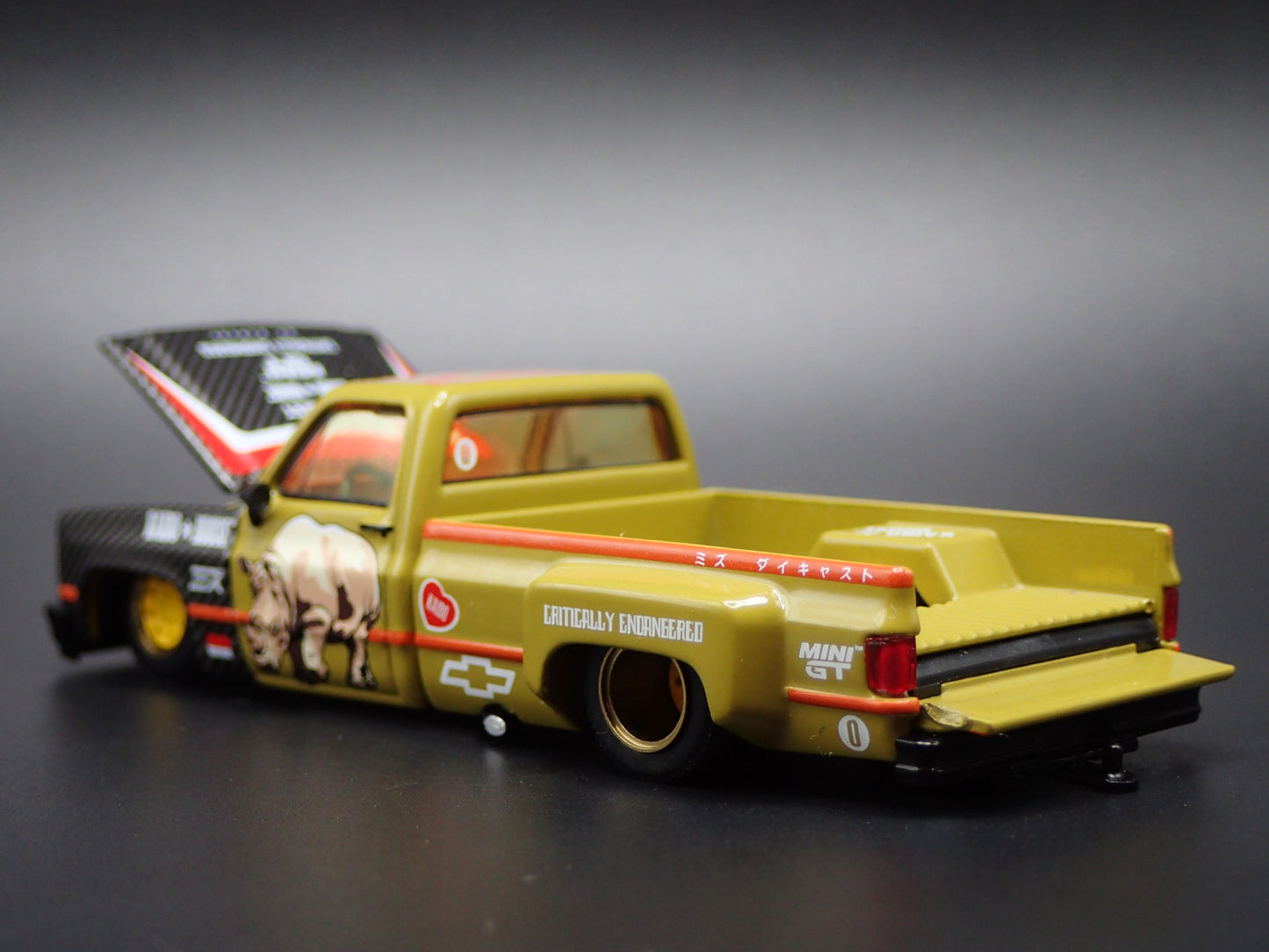 1983 83 CHEVROLET SILVERADO DUALLY KAIDO SQUAREBODY TRUCK 1/64 DIECAST MODEL CAR