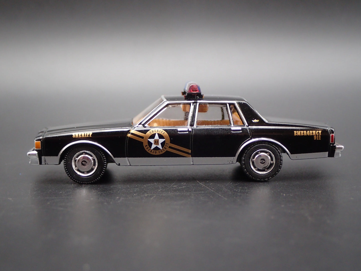 1981 81 CHEVY CAPRICE NAVAJO COUNTY ARIZONA SHERIFF 1/64 SCALE DIECAST MODEL CAR