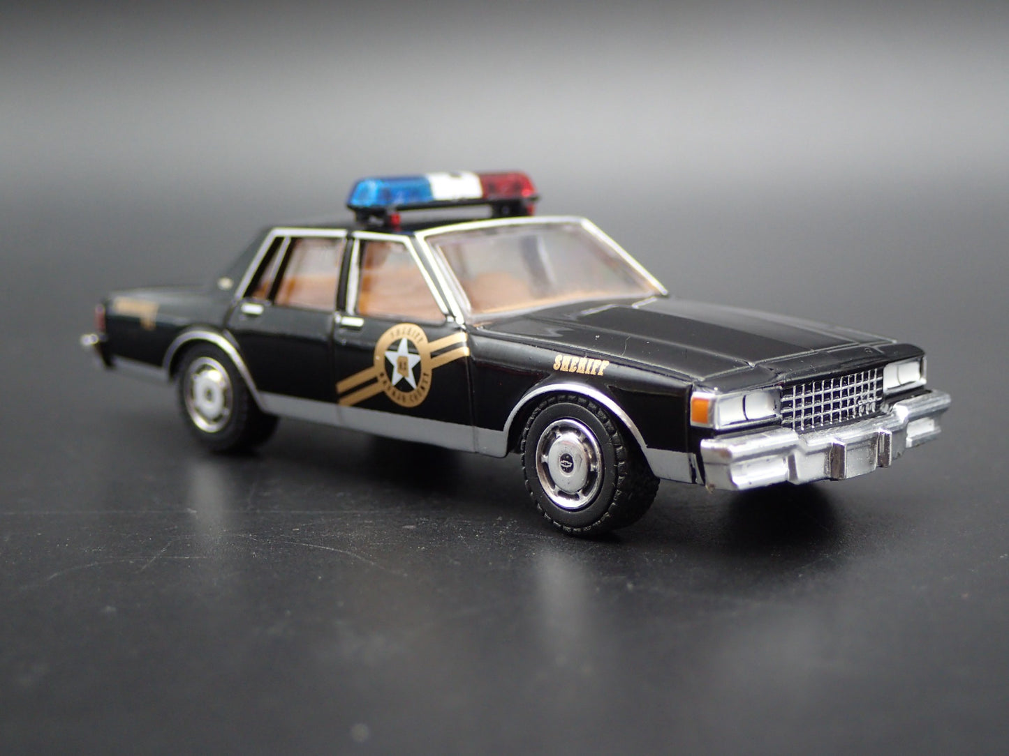 1981 81 CHEVY CAPRICE NAVAJO COUNTY ARIZONA SHERIFF 1/64 SCALE DIECAST MODEL CAR