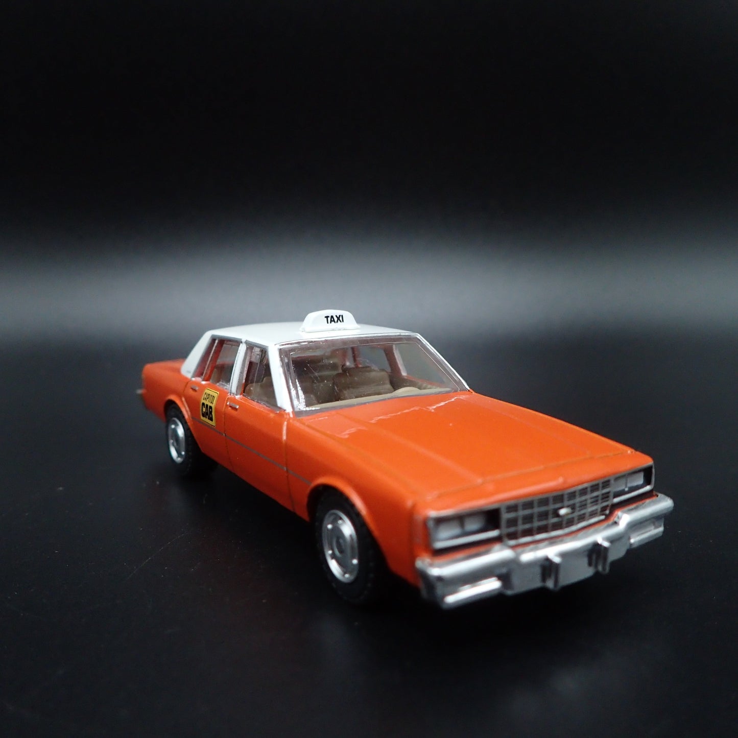 1981 81 CHEVY CHEVROLET IMPALA CAPITAL TAXI CAB 1/64 SCALE DIECAST MODEL CAR