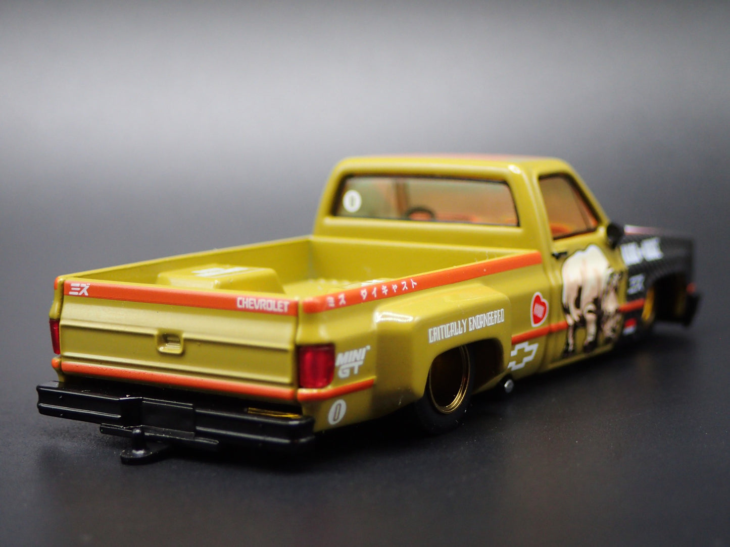 1983 83 CHEVROLET SILVERADO DUALLY KAIDO SQUAREBODY TRUCK 1/64 DIECAST MODEL CAR