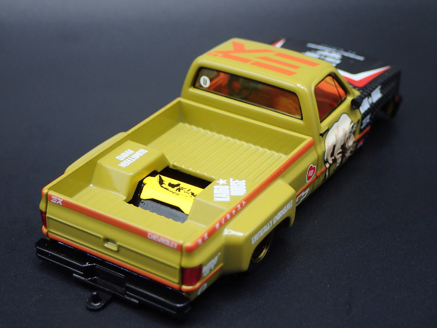 1983 83 CHEVROLET SILVERADO DUALLY KAIDO SQUAREBODY TRUCK 1/64 DIECAST MODEL CAR