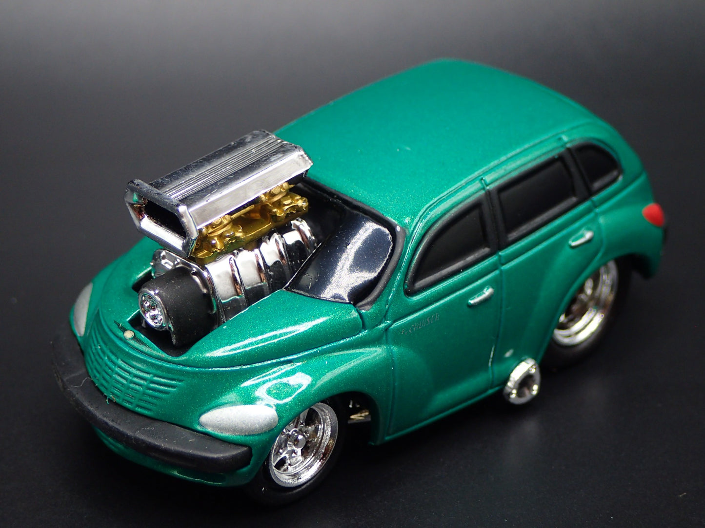 2001-2010 CHRYSLER PT CRUISER GREEN 1:64 SCALE COLLECTIBLE DIECAST MODEL CAR