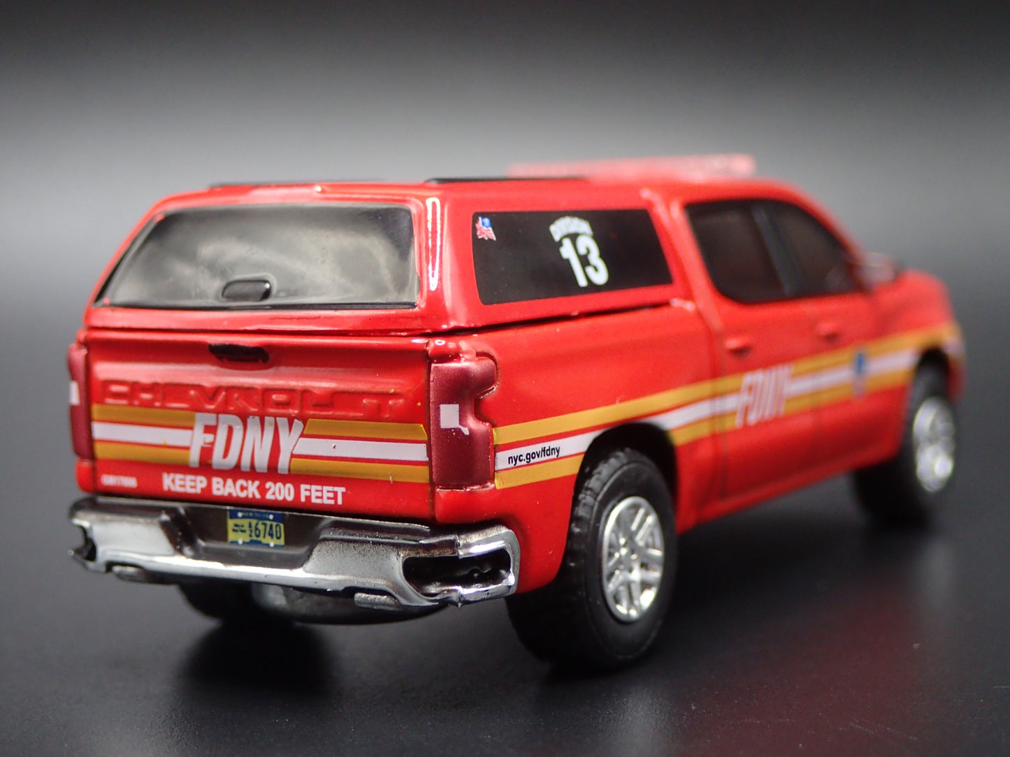 2023 23 CHEVY CHEVROLET SILVERADO TRUCK FDNY NY FIRE DEPT 1:64 DIECAST MODEL CAR