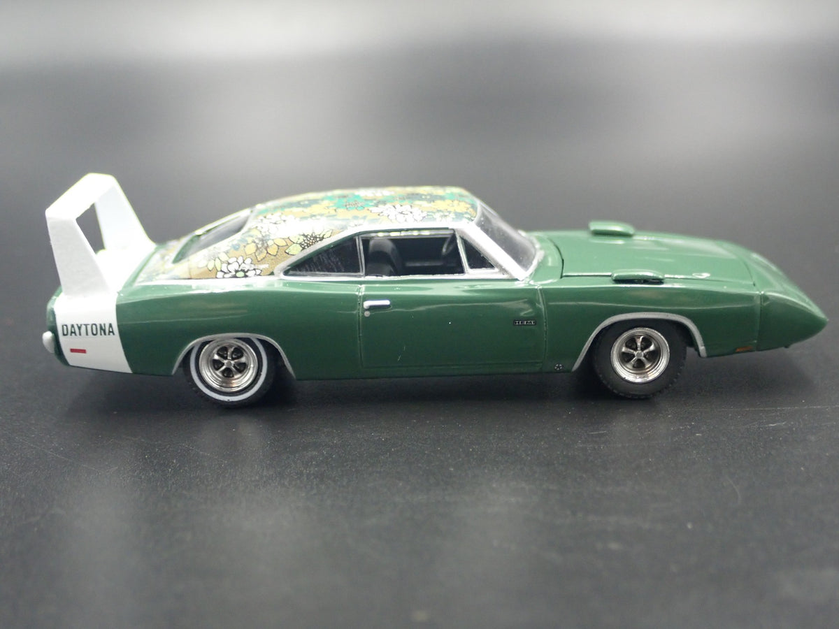 1969 69 DODGE CHARGER DAYTONA 1:64 SCALE COLLECTIBLE DIORAMA DIECAST MODEL CAR-Burning Rubber Toy Company