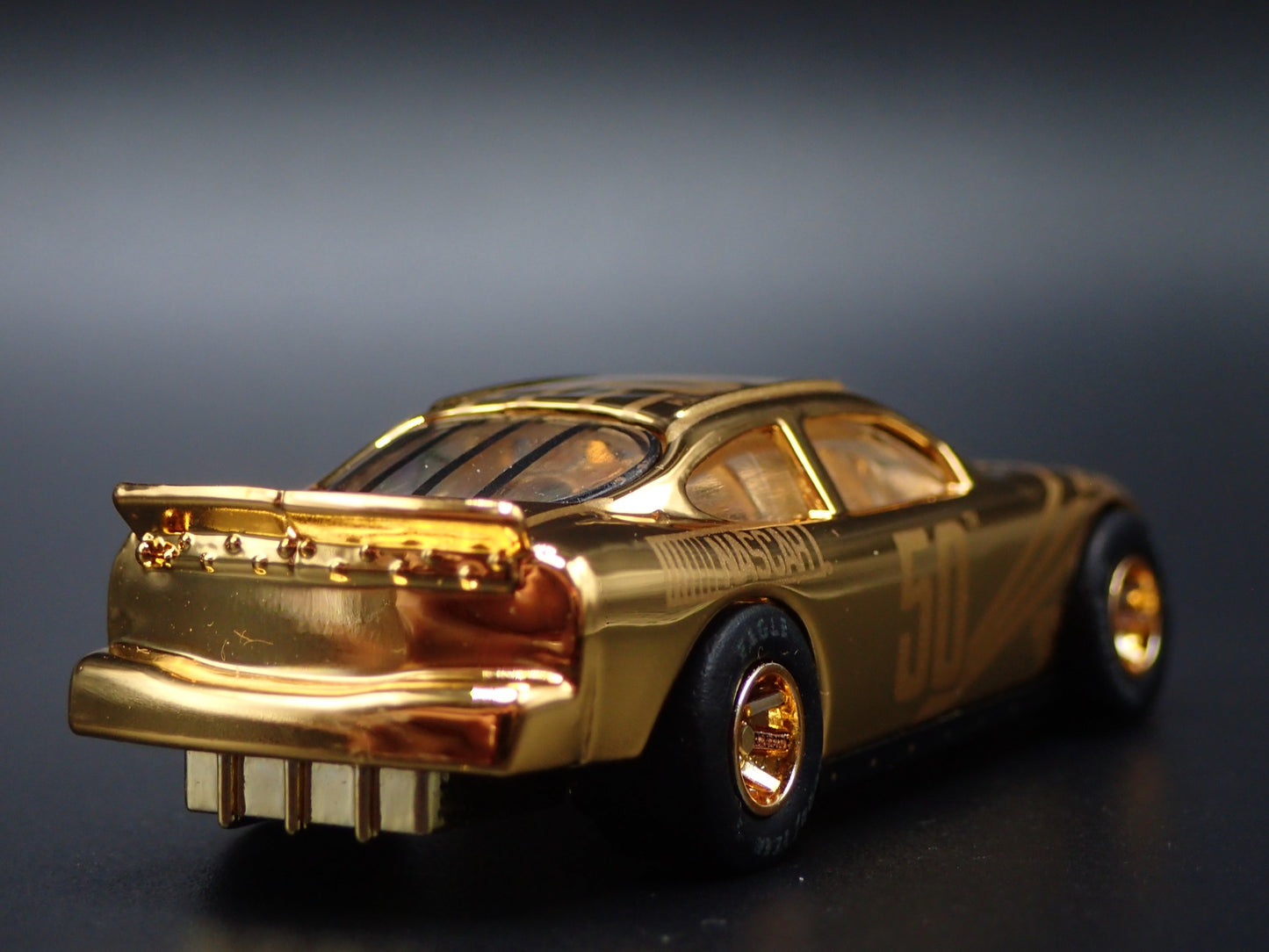 1998 98 FORD 50TH ANNIVERSARY GOLD NASCAR 1:64 SCALE DIORAMA DIECAST MODEL CAR