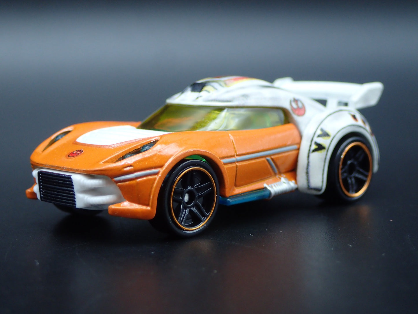 LUKE SKYWALKER STAR WARS RARE 1/64 SCALE COLLECTIBLE DIORAMA DIECAST MODEL CAR