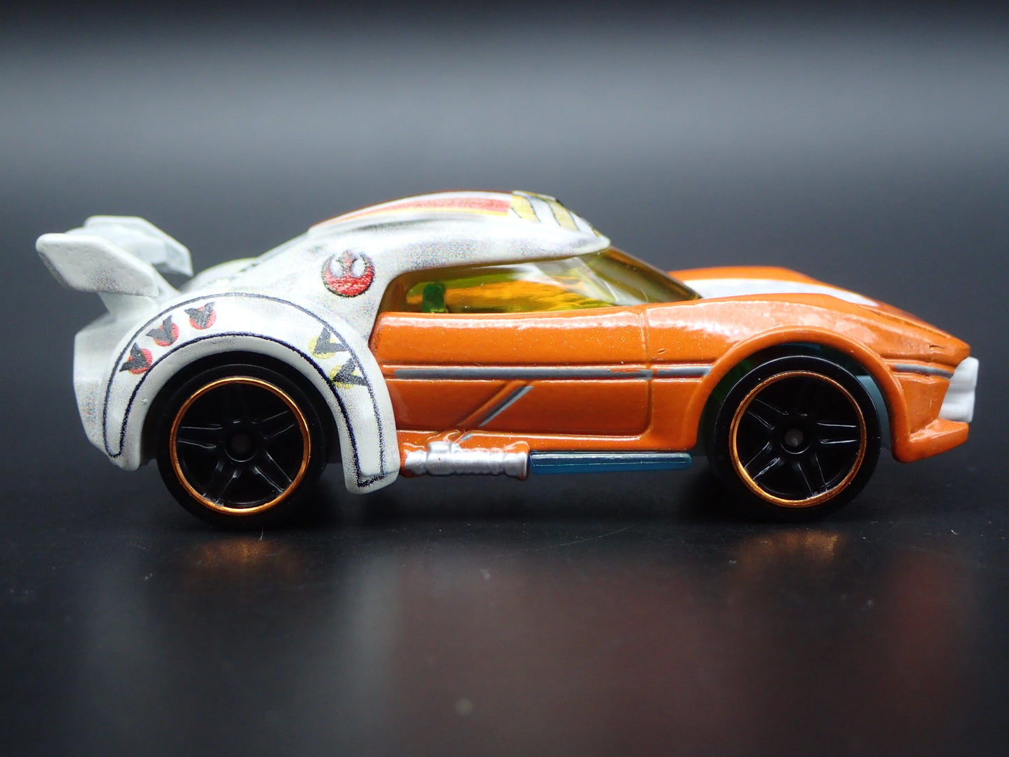 LUKE SKYWALKER STAR WARS RARE 1/64 SCALE COLLECTIBLE DIORAMA DIECAST MODEL CAR