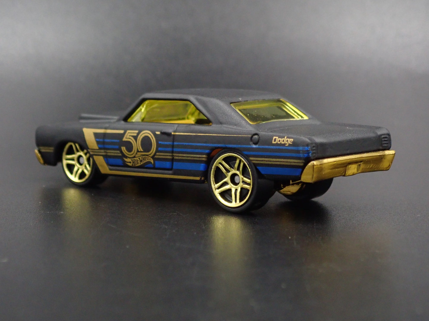 1968 68 DODGE DART BLACK 1:64 SCALE COLLECTIBLE DIORAMA DIECAST MODEL CAR