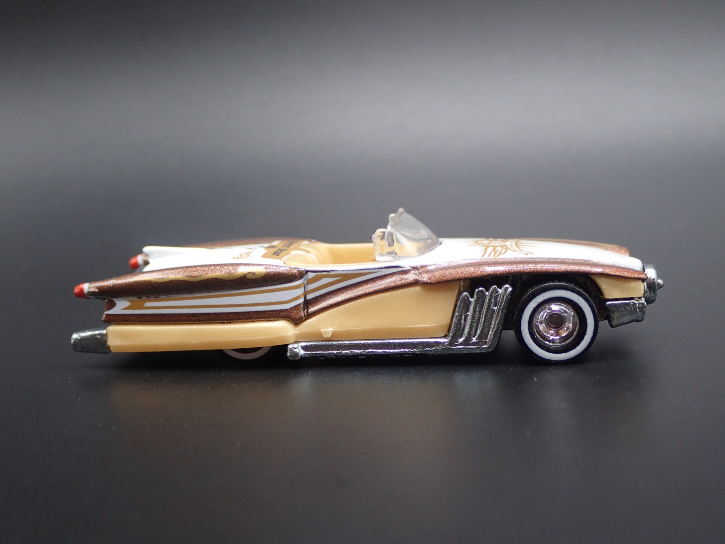 CUSTOM HOT ROD CONVERTIBLE STREET BEAST 1:64 SCALE DIORAMA DIECAST MODEL CAR