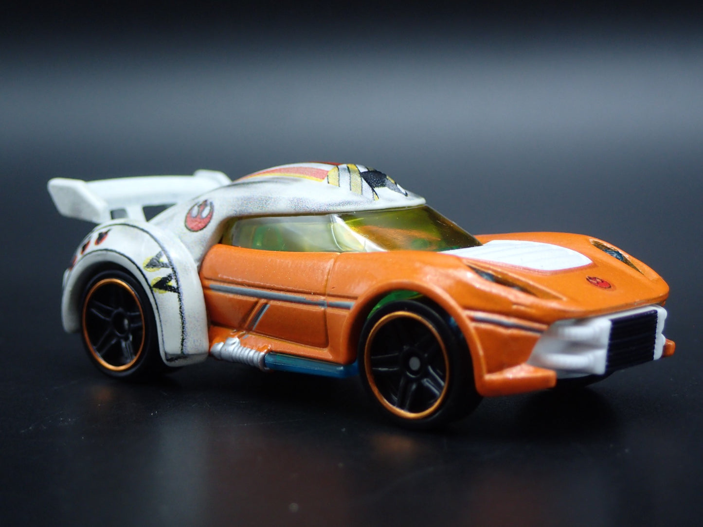 LUKE SKYWALKER STAR WARS RARE 1/64 SCALE COLLECTIBLE DIORAMA DIECAST MODEL CAR