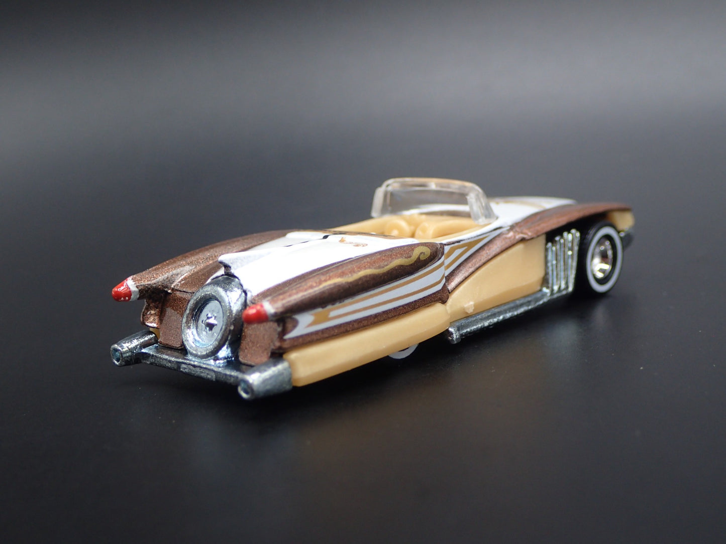 CUSTOM HOT ROD CONVERTIBLE STREET BEAST 1:64 SCALE DIORAMA DIECAST MODEL CAR