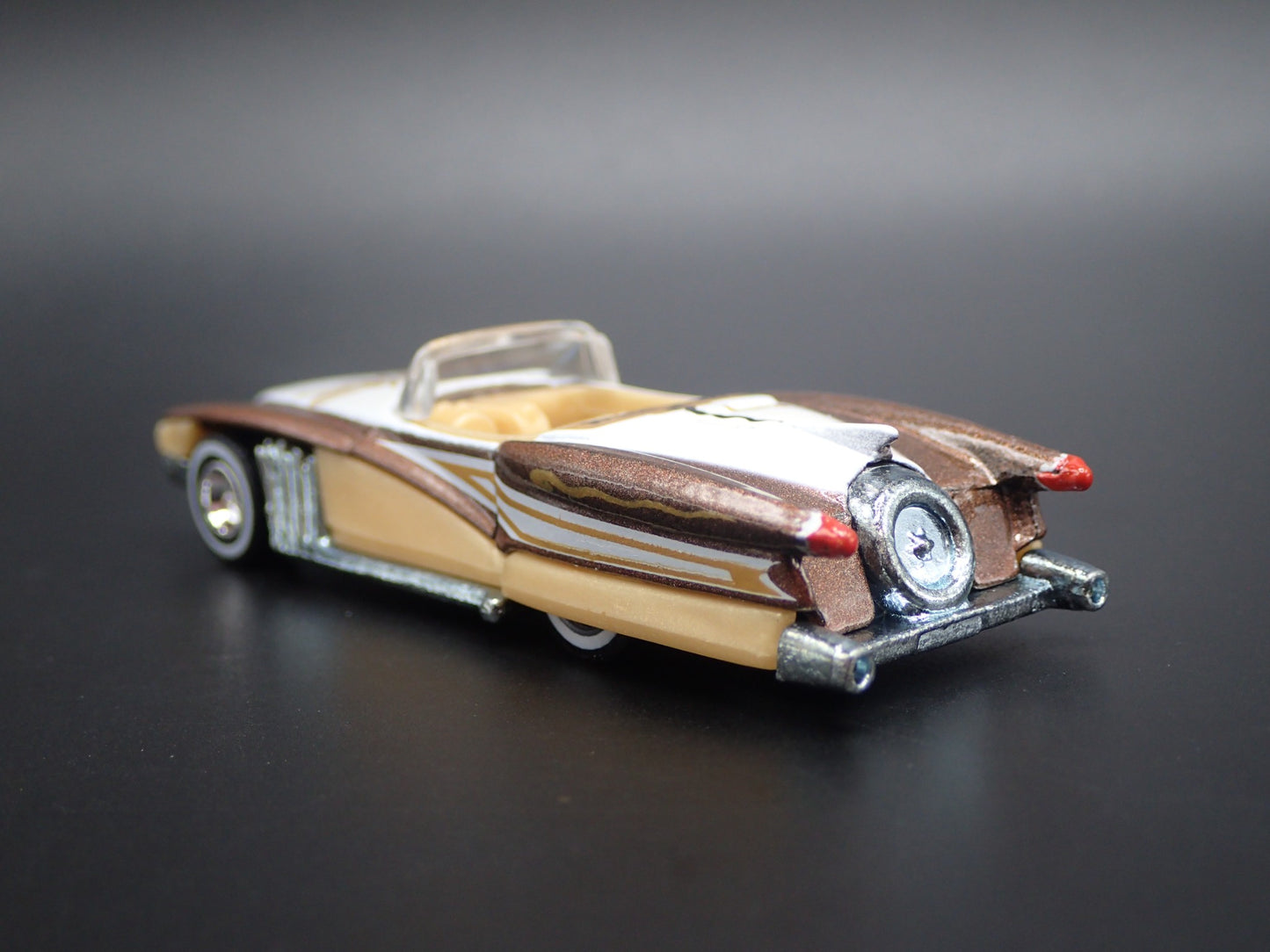 CUSTOM HOT ROD CONVERTIBLE STREET BEAST 1:64 SCALE DIORAMA DIECAST MODEL CAR