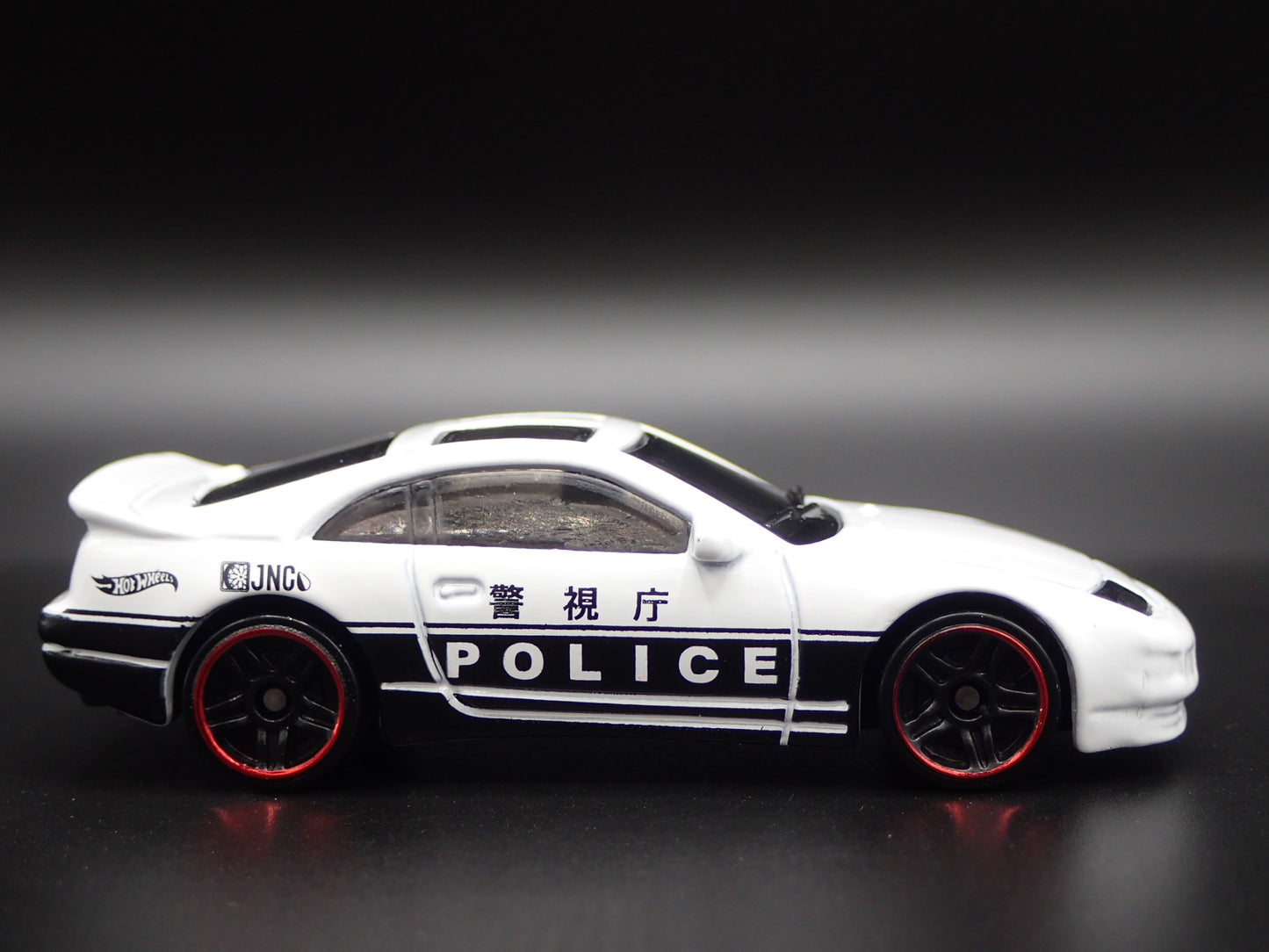 1989 -2000 NISSAN 300ZX POLICE 1:64 SCALE COLLECTIBLE DIORAMA DIECAST MODEL CAR