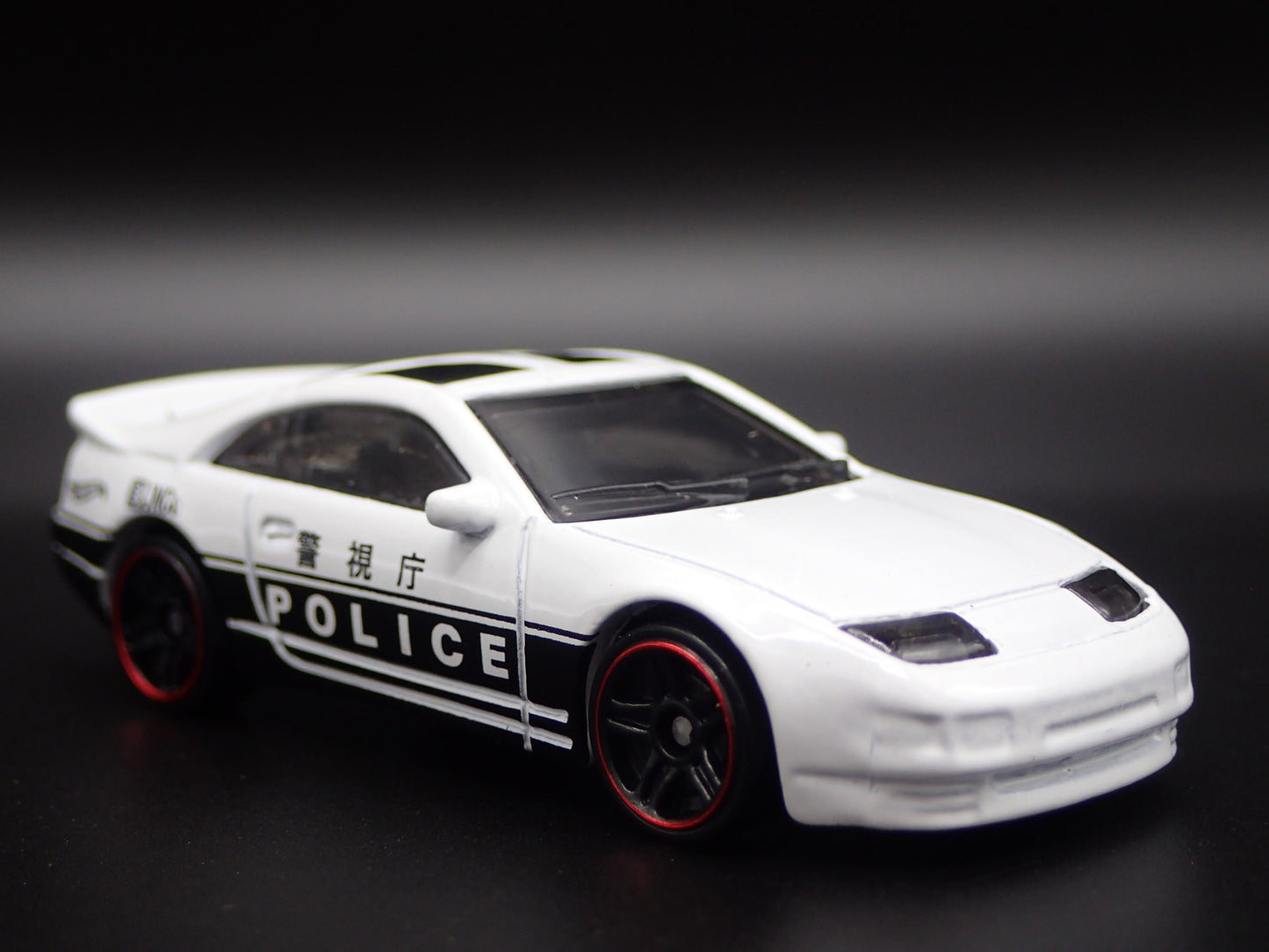 1989 -2000 NISSAN 300ZX POLICE 1:64 SCALE COLLECTIBLE DIORAMA DIECAST MODEL CAR