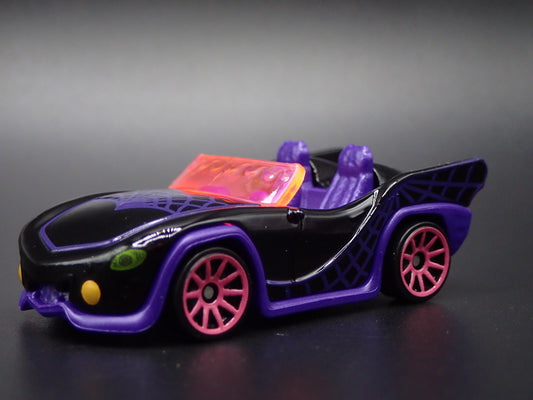 MONSTER HIGH GHOUL MOBILE CONVERTIBLE SPORTS CAR 1:64 HW SCALE DIECAST MODEL CAR