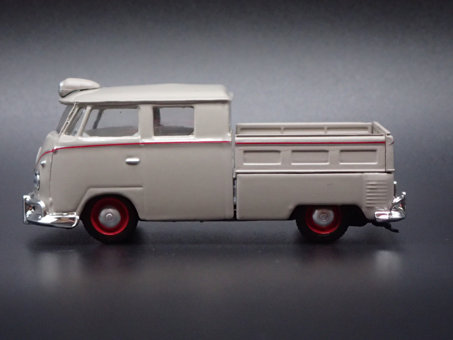 1950-1967 VW VOLKSWAGEN DOUBLE CAB PICKUP TRUCK 1:64 SCALE DIECAST MODEL CAR