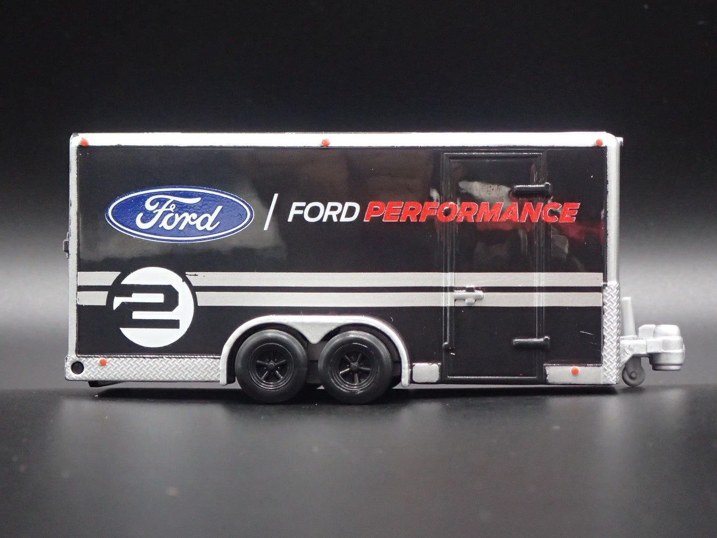 FORD ENCLOSED CAR HAULER TRAILER w/ OPENING DOOR BLACK 1:64 SCALE DIORAMA MODEL