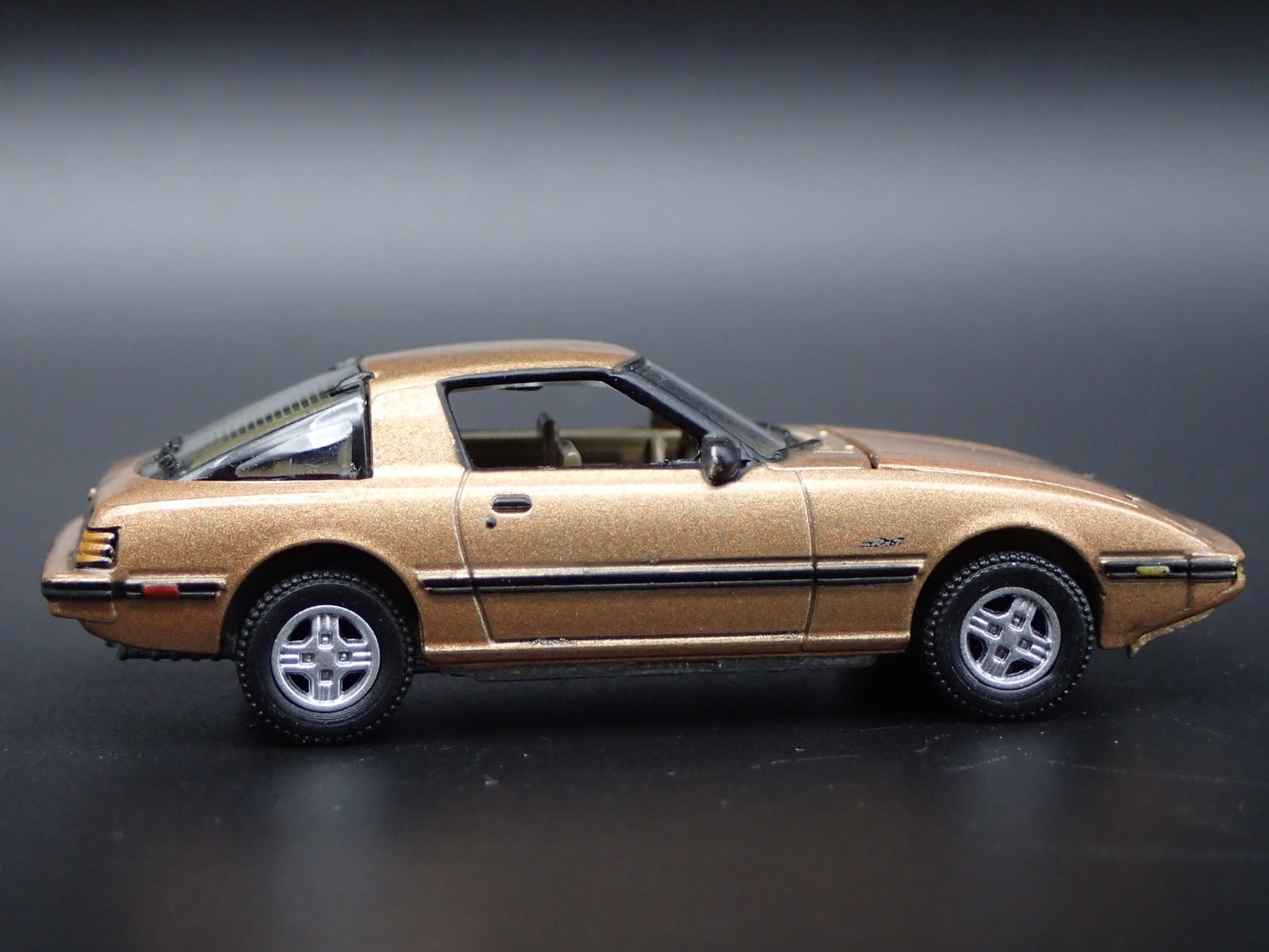 1978-1985 MAZDA RX7 JDM GOLD 1:64 SCALE COLLECTIBLE DIORAMA DIECAST MODEL CAR