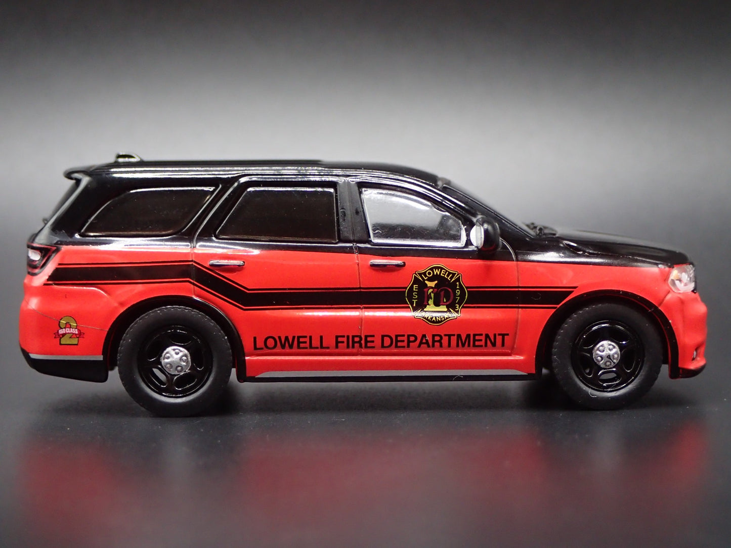 2019 DODGE DURANGO LOWELL ARKANSAS FIRE DEPARTMENT 1:64 SCALE DIECAST MODEL CAR