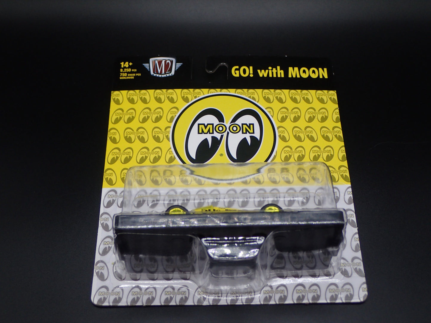 BELLY TANKER RACE MOONEYES 2024 M2 MACHINES DRIVERS GOLD CHASE 1/750 R99 23-29
