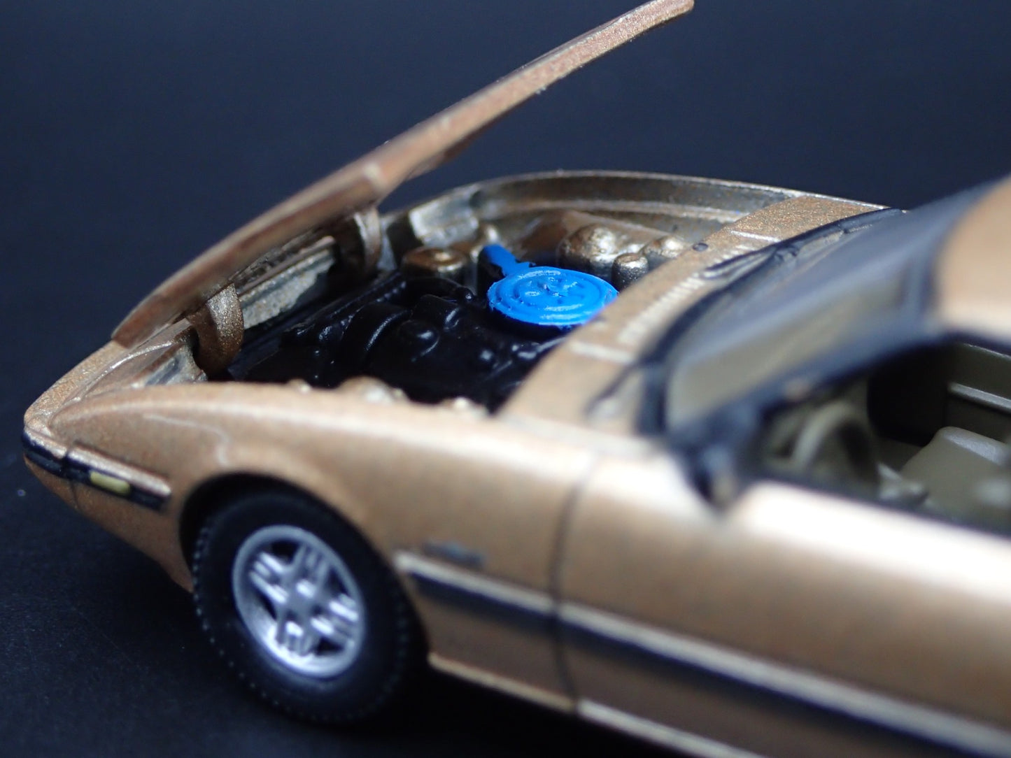 1978-1985 MAZDA RX7 JDM GOLD 1:64 SCALE COLLECTIBLE DIORAMA DIECAST MODEL CAR