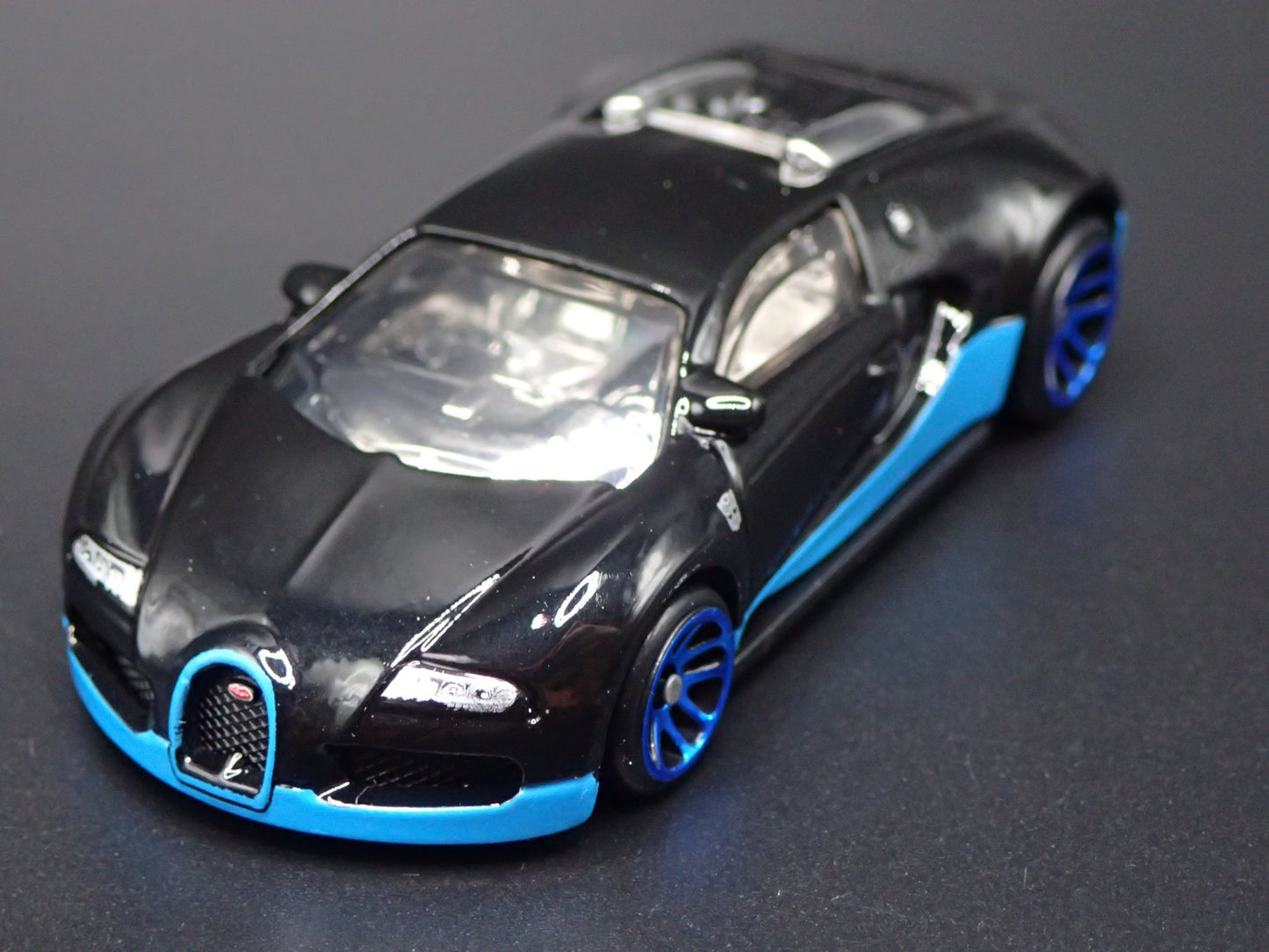 2005-2011 BUGATTI VEYRON SUPER CAR TRANSFORMERS 1:64 SCALE DIECAST MODEL CAR