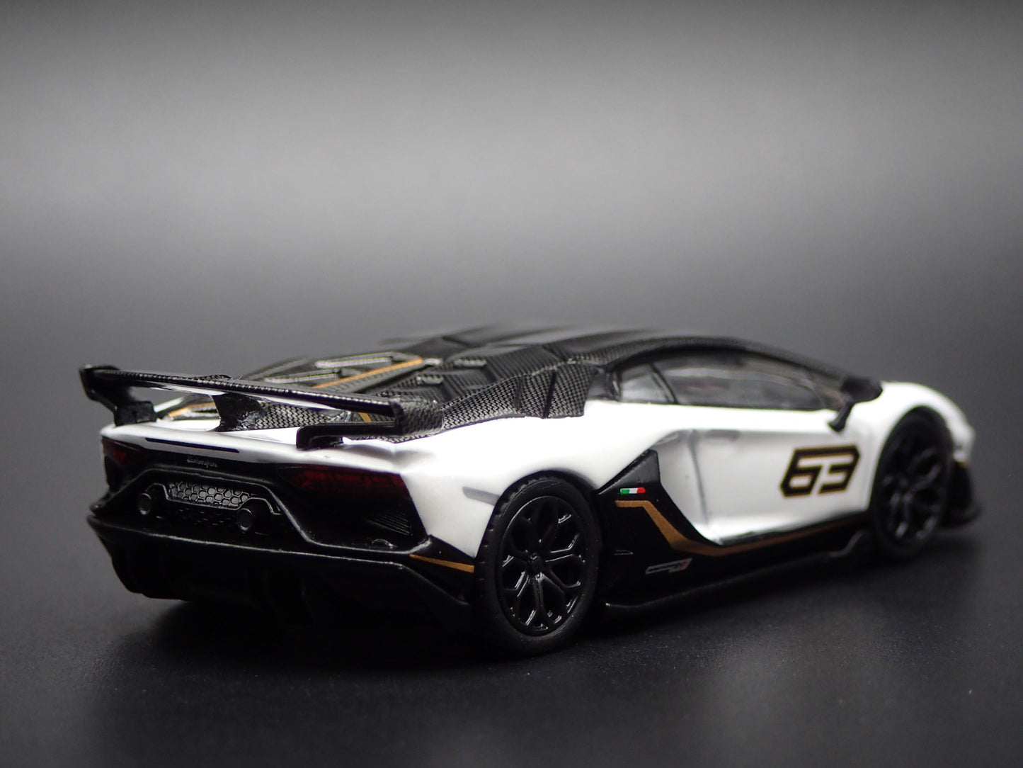2019-2021 LAMBORGHINI AVENTADOR SVJ ROADSTER SUPER 1:64 SCALE DIECAST MODEL CAR